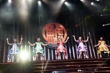 チームしゃちほこ「鯱詣2018」東京・Zepp Tokyo公演の様子。