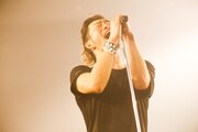 TOSHI-LOW（Vo）（Photo by Tetsuya Yamakawa [Showcase]）