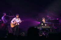 左から寺岡呼人、K。（撮影：古賀恒雄）