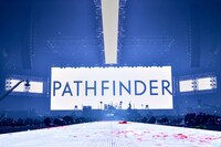 「BUMP OF CHICKEN TOUR 2017-2018 PATHFINDER」さいたまスーパーアリーナ公演の様子。（撮影：古溪一道）