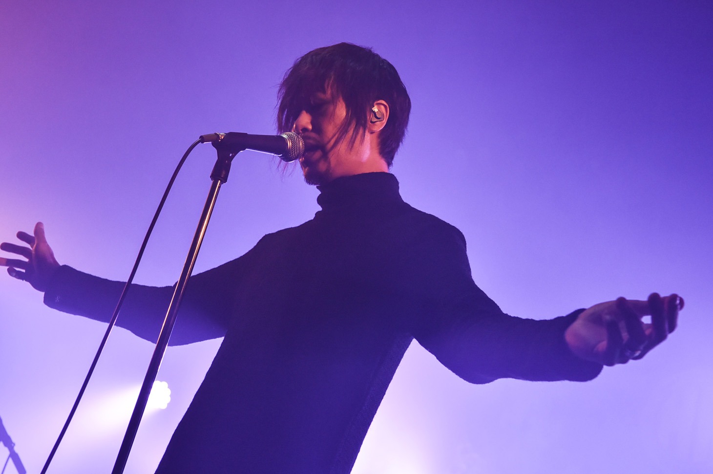 藤井麻輝（minus(-)）（写真提供：エイベックス）