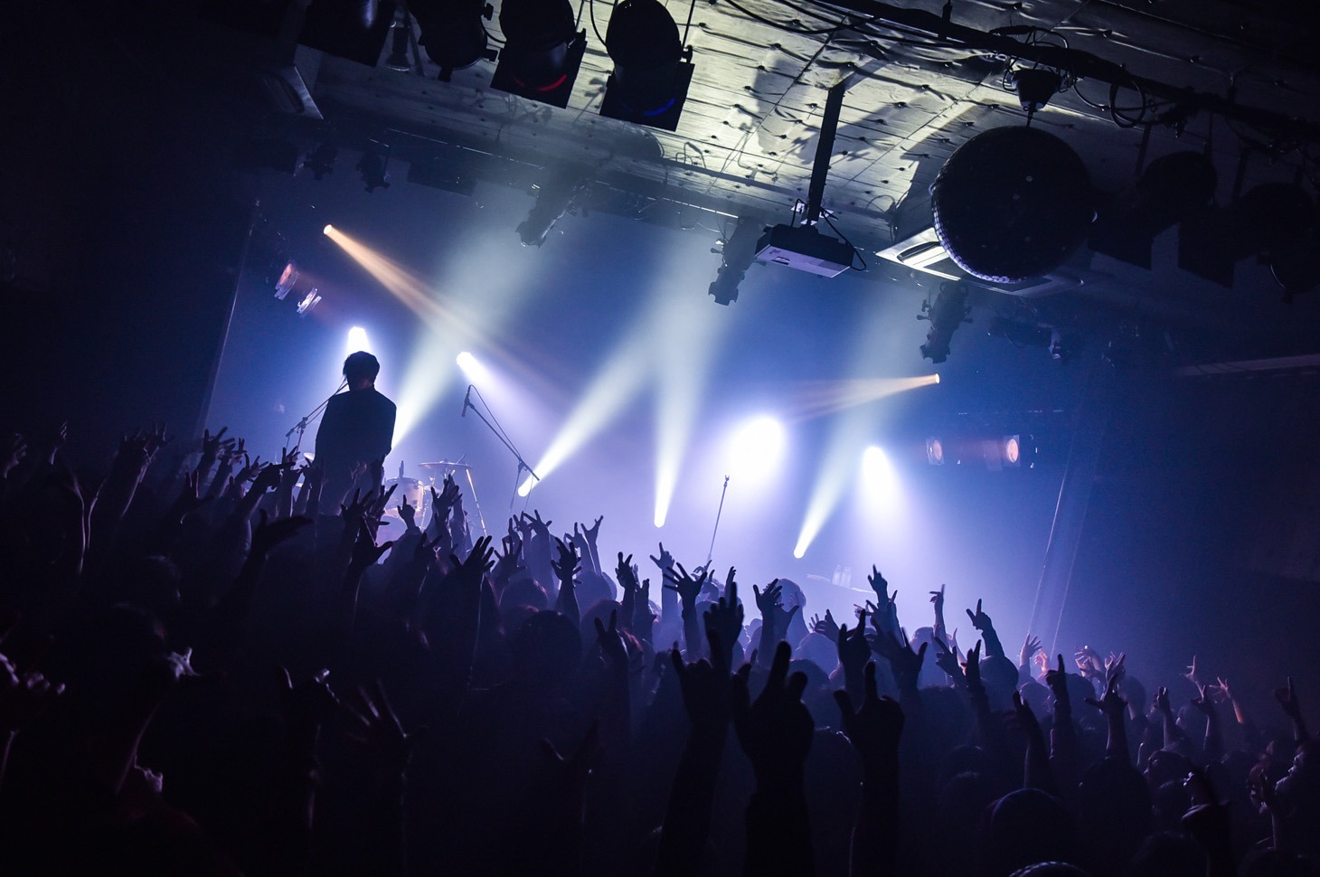 minus(-)のHEAVEN'S ROCK さいたま新都心 VJ-3公演の様子。（写真提供：エイベックス）