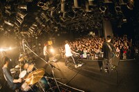 HOWL BE QUIET「Dousite? Tour 2017～2018【追加公演】」東京・渋谷CLUB QUATTRO公演の様子。（撮影：山川哲矢）