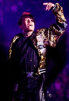 GENERATIONS from EXILE TRIBE「GENERATIONS LIVE TOUR 2017 MAD CYCLONE」大阪・大阪城ホール公演の様子。