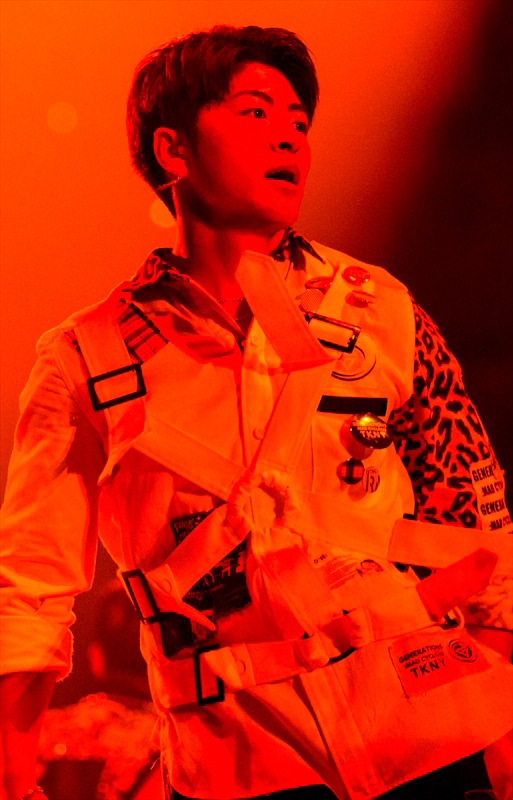 GENERATIONS from EXILE TRIBE「GENERATIONS LIVE TOUR 2017 MAD CYCLONE」大阪・大阪城ホール公演の様子。