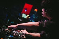 TOMMY（撮影：木場ヨシヒト）