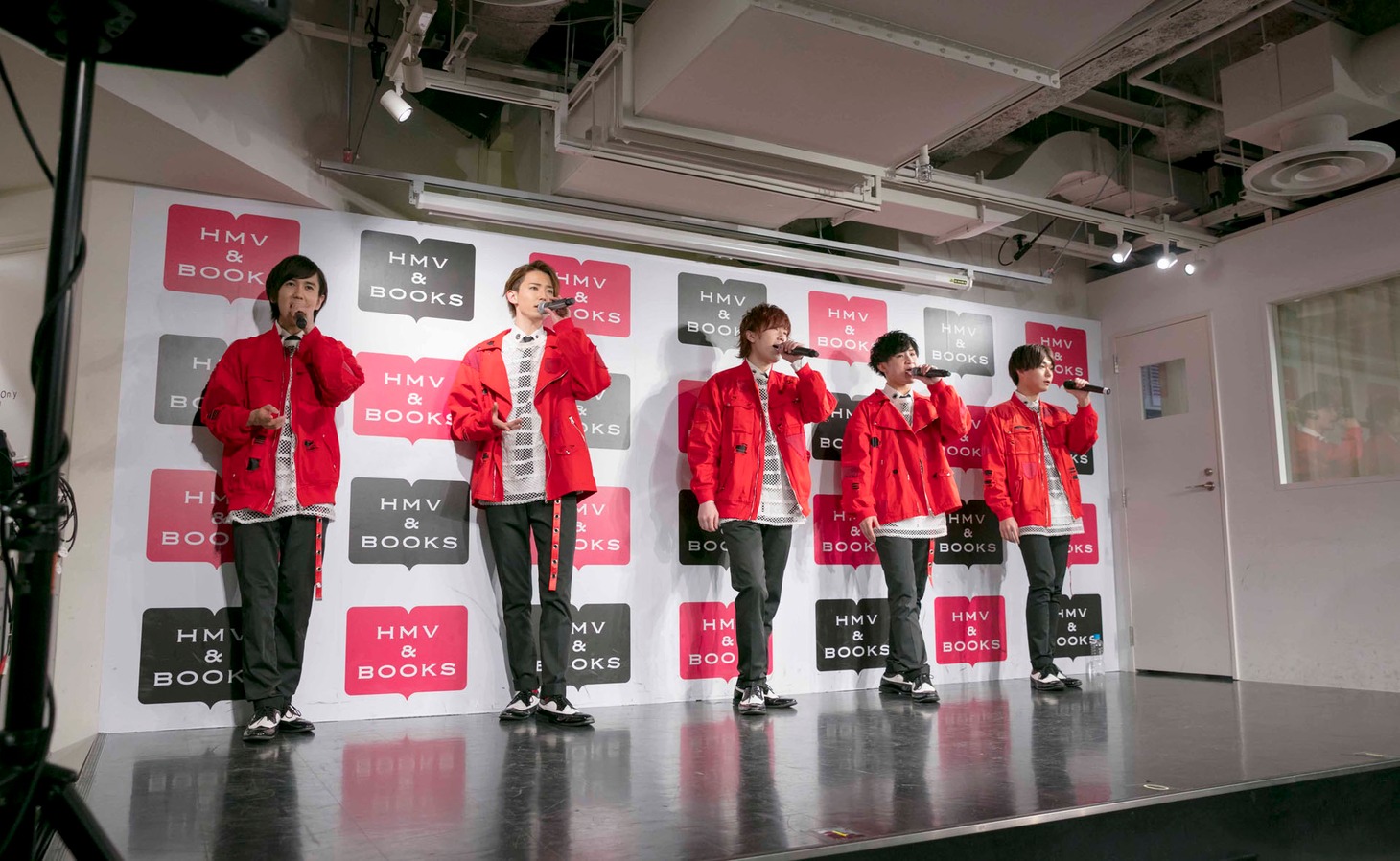 「CUBERS Valentine LIVE2018＆特典会」の様子。
