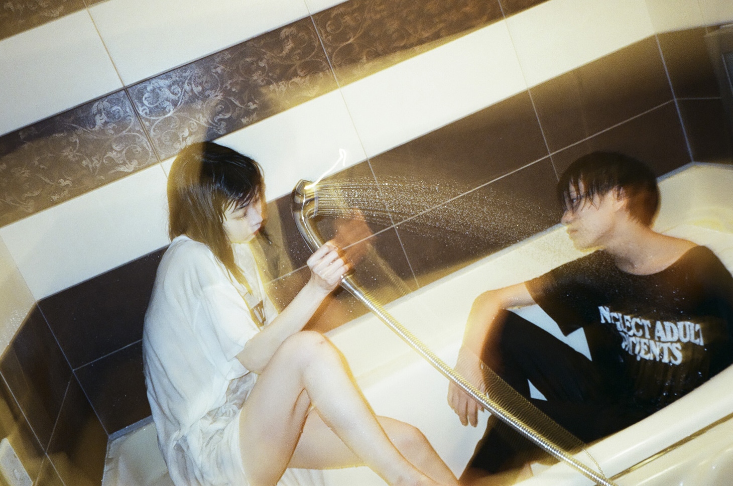 「NEGLECT ADULT PATiENTS」イメージ