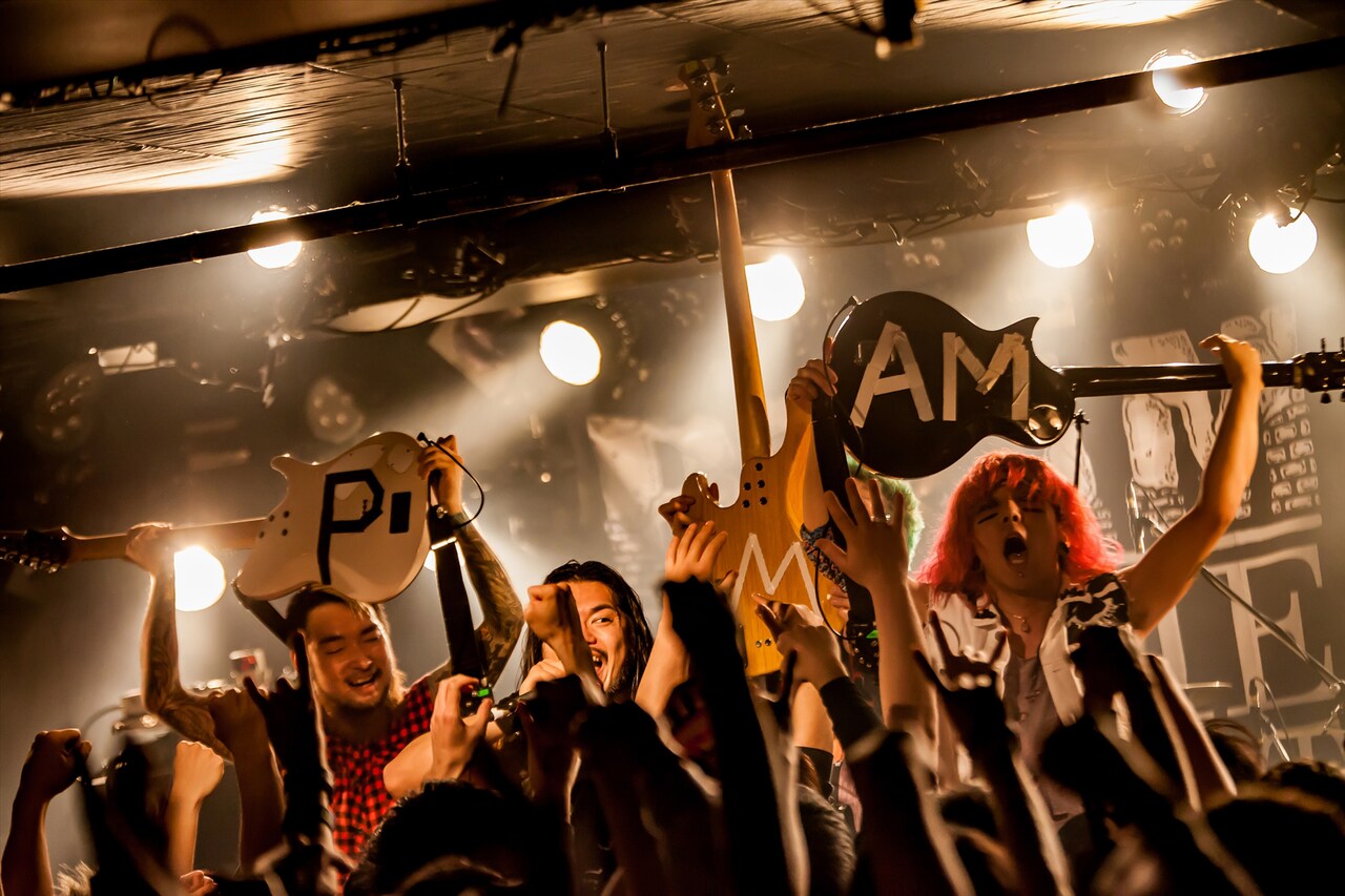 HER NAME IN BLOOD（Photo by Takashi "TAKA" Konuma）