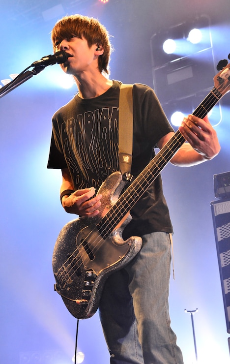 JIRO（B）（撮影：橋本塁 [SOUND SHOOTER]）