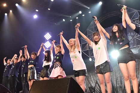 夢みるアドレセンス「ULTRA YUMELIVE! 2018」アンコールの様子。