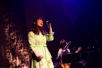 花澤香菜「KANA HANAZAWA Concert 2018 "Spring will come soon"」の様子。（撮影：LUCKMAN）