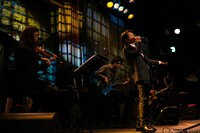 「American Express presents 藤井フミヤ 特別公演」の様子。（photo by TAWARA［magNese］）