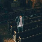 米津玄師、山田智和手がけた「Lemon」MVで祈るように歌を捧げる