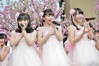 左から伊藤小春、平塚日菜、遠藤みゆ。