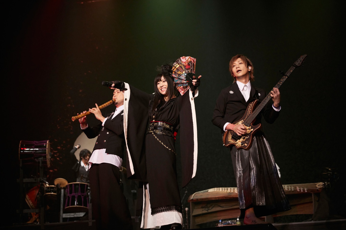「和楽器バンド Premium Symphonic Night ～ライブ＆オーケストラ～ in大阪城ホール」の様子。