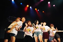 callmeとフィロソフィーのダンス。（Photo by Genki Arata）