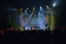 東京女子流 エキシビジョン公演「"DISCOGRAPHY" CASE OF TGS -TGS00～TGS32-」の様子。