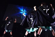 東京女子流 エキシビジョン公演「"DISCOGRAPHY" CASE OF TGS -TGS33~TGS68-」の様子。