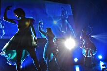 東京女子流 エキシビジョン公演「"DISCOGRAPHY" CASE OF TGS -TGS33～TGS68-」の様子。