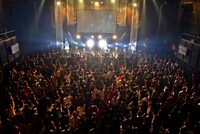 東京女子流 エキシビジョン公演「"DISCOGRAPHY" CASE OF TGS -TGS33～TGS68-」の様子。