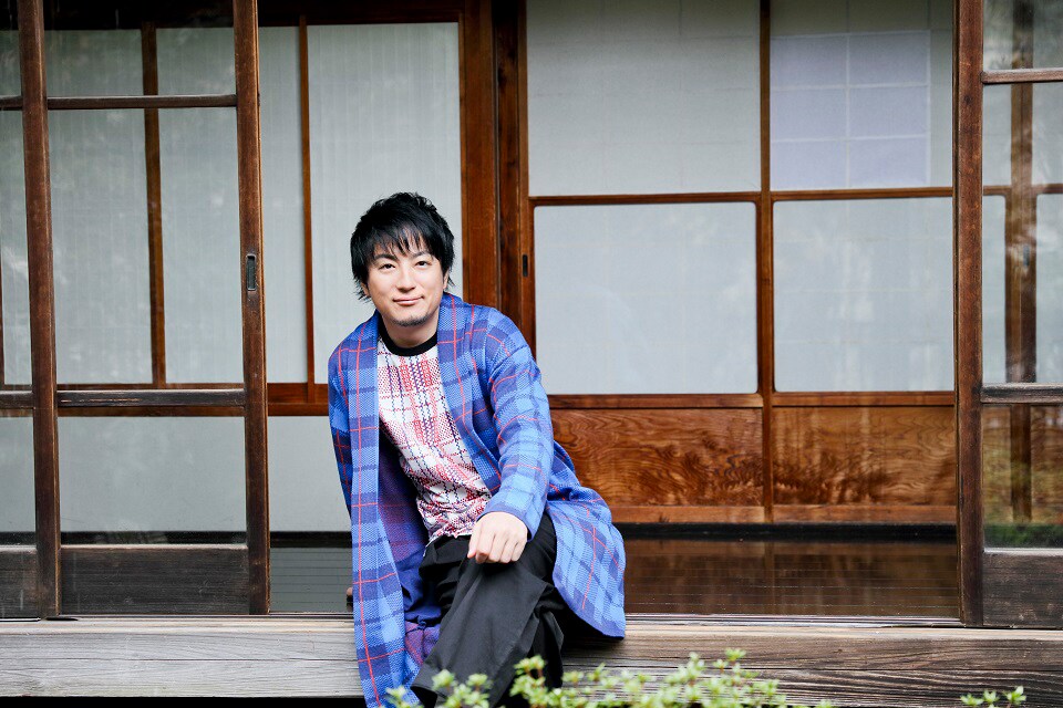 遊助のニューシングルは応援ソング「みんな頑張ってる」