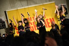 GANG PARADE「BRAEKING THE ROAD」リリースイベントの様子。