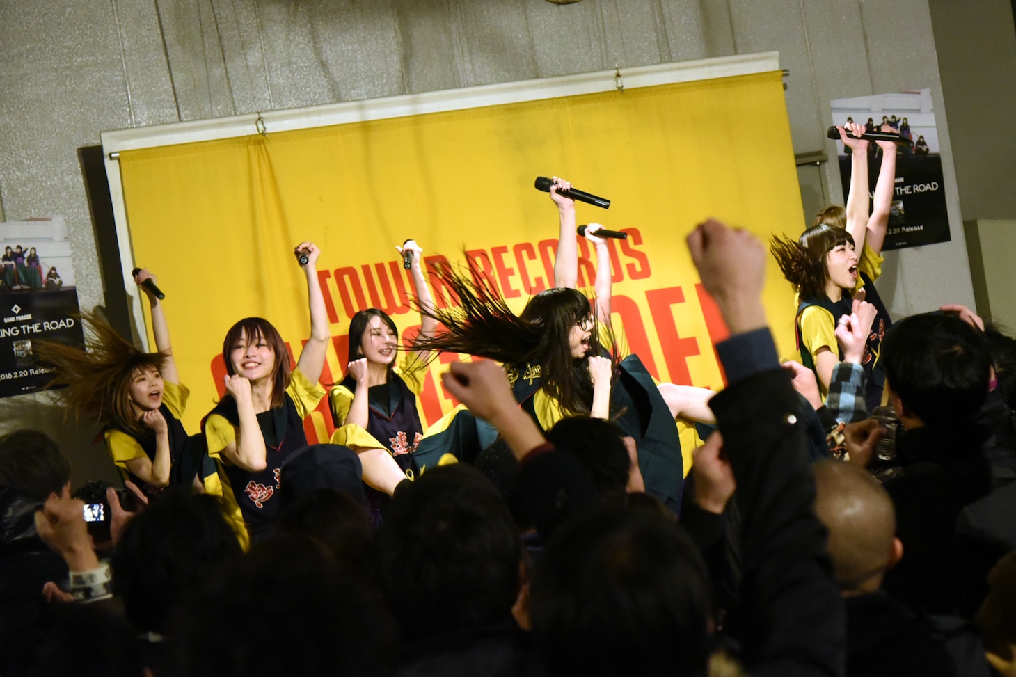 GANG PARADE「BRAEKING THE ROAD」リリースイベントの様子。