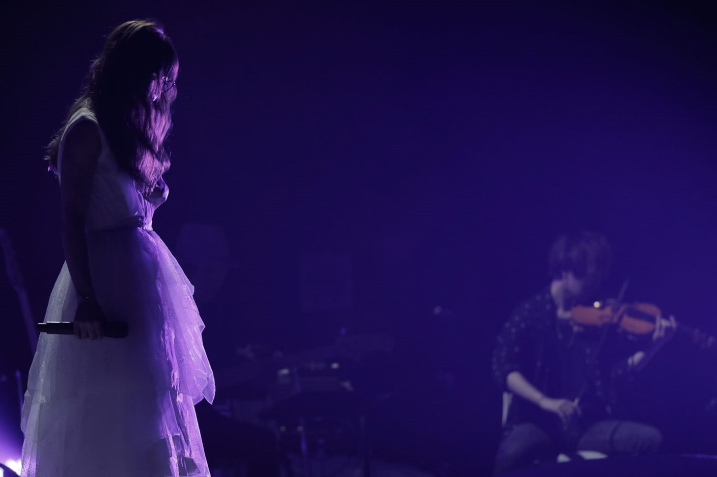Aimer、愛する冬を歌い上げた“忘れられない”ツアーファイナル（ライブ