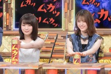 乃木坂46の秋元真夏と松村沙友理。(c)フジテレビ