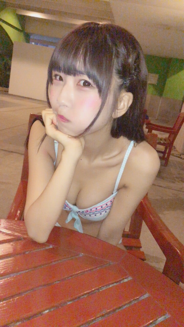 天羽希純（READY TO KISS）