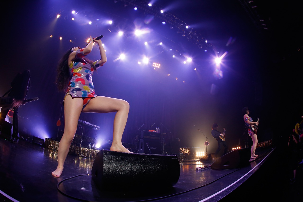 ベッド・イン「ベッド・イン TOUR 2018 祝！“TOKYO”発射記念ツアー ～サクセス・ストーリーは突然に…～」ファイナル公演の様子。（撮影：ほりたよしか）