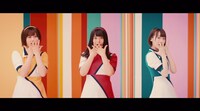 欅坂46「バスルームトラベル」ミュージックビデオのワンシーン。