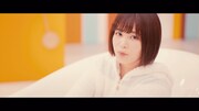 欅坂46「バスルームトラベル」ミュージックビデオのワンシーン。