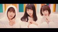 欅坂46「バスルームトラベル」ミュージックビデオのワンシーン。