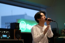 「小袋成彬 Spotify LIVE」の様子。（写真提供：スポティファイ）