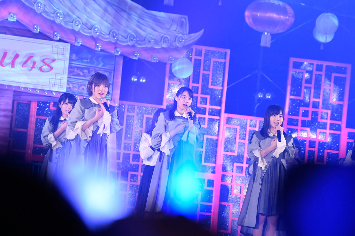 STU48「東西握手会」の様子。 (c)STU