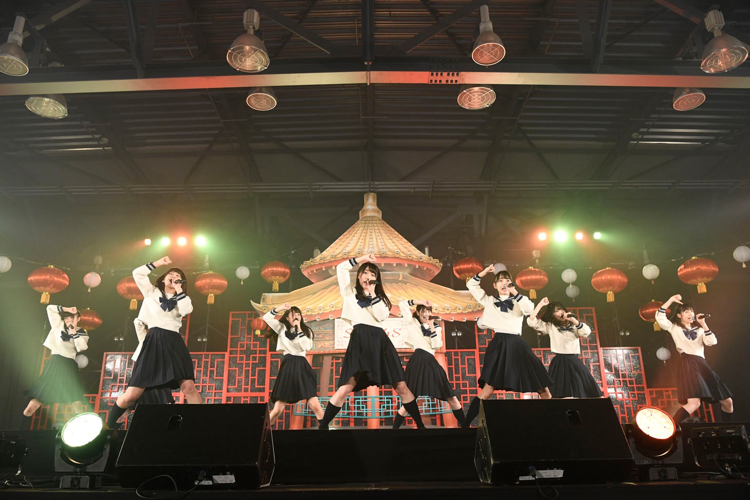 STU48「東西握手会」の様子。 (c)STU