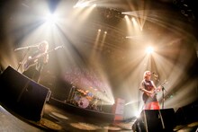 yonige「girls like girls tour」東京・TSUTAYA O-EAST公演の様子。（Photo by Viola Kam [V'z Twinkle]）