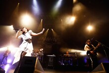 「angela Live Tour 2018 Beyond」東京公演の様子。