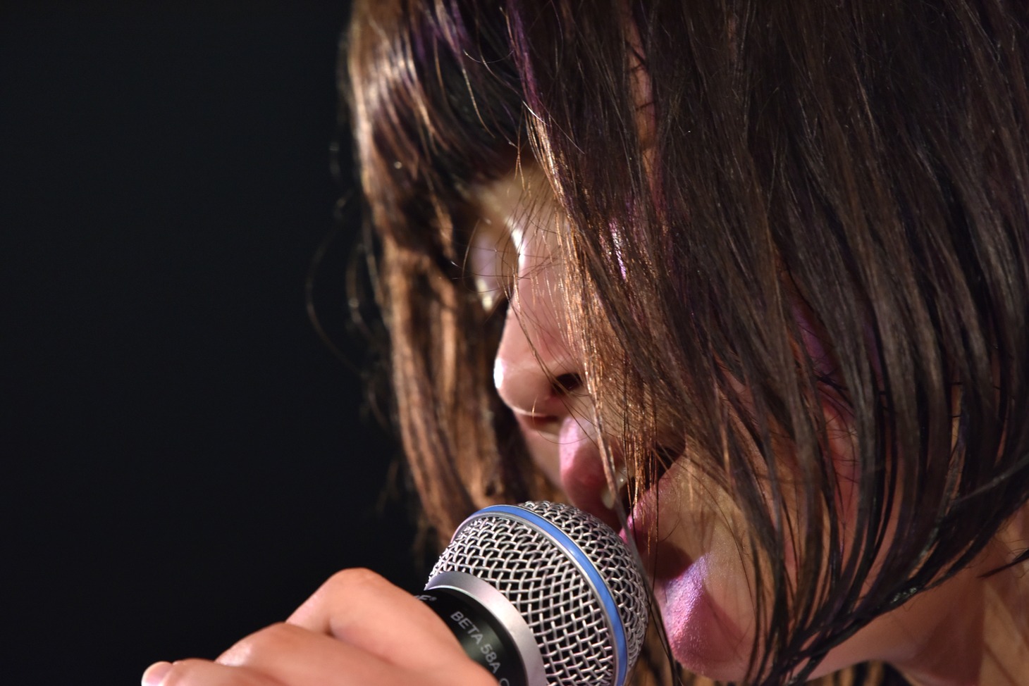 石野理子