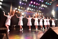 アイドルネッサンス「ヨコハマで感謝するネッサンス!!」の様子。