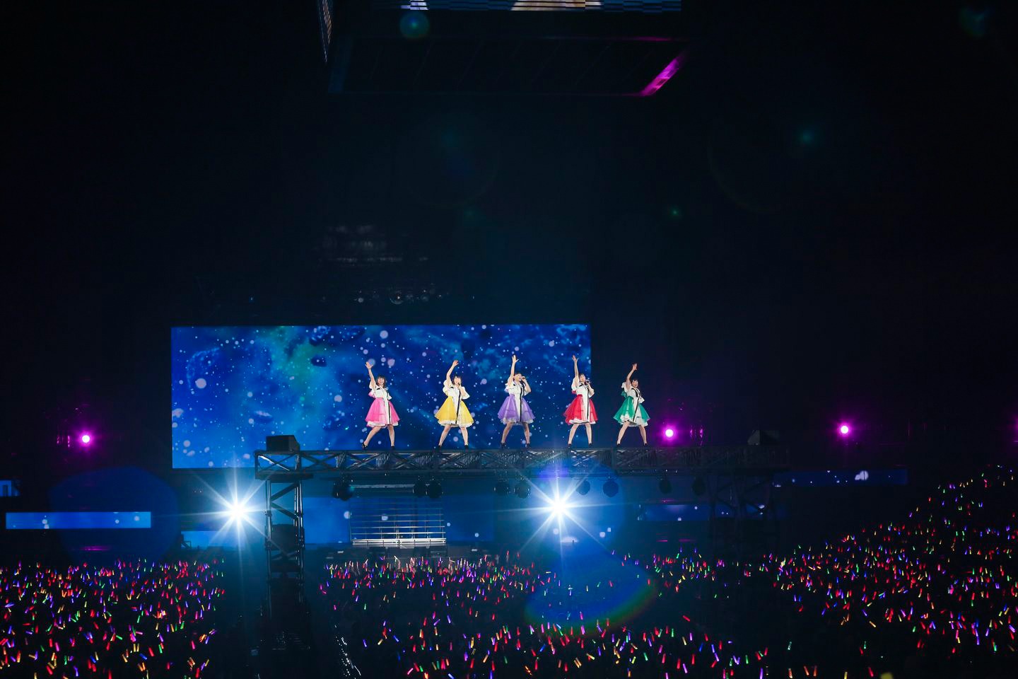 ワルキューレ「ワルキューレは裏切らない」神奈川・横浜アリーナ公演の様子。