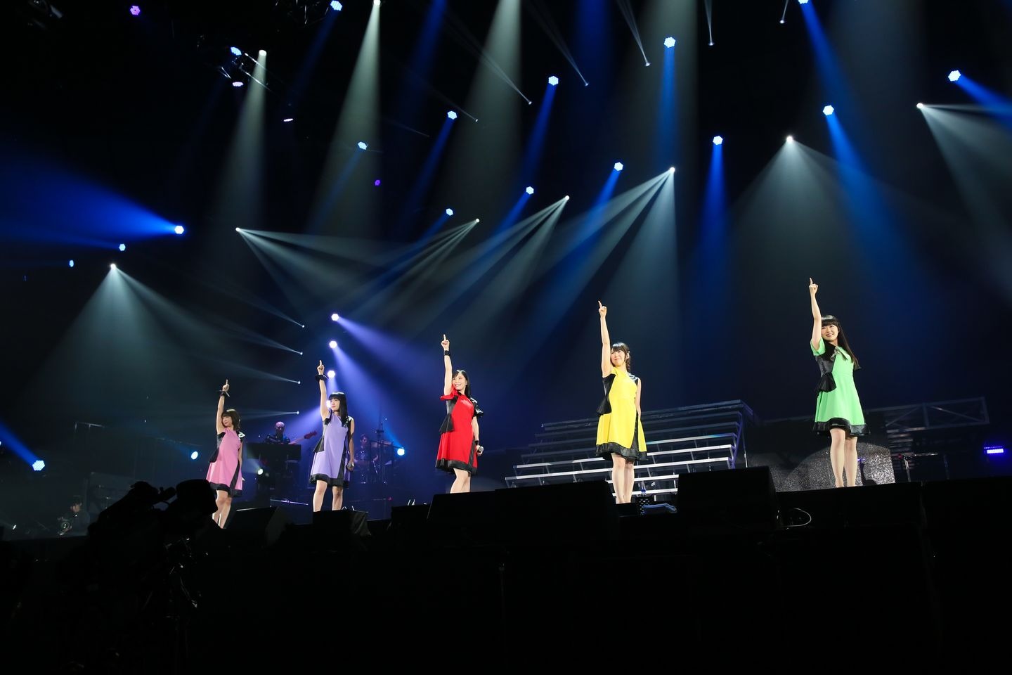 ワルキューレ「ワルキューレは裏切らない」神奈川・横浜アリーナ公演の様子。