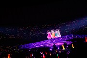 ワルキューレ「ワルキューレは裏切らない」神奈川・横浜アリーナ公演の様子。