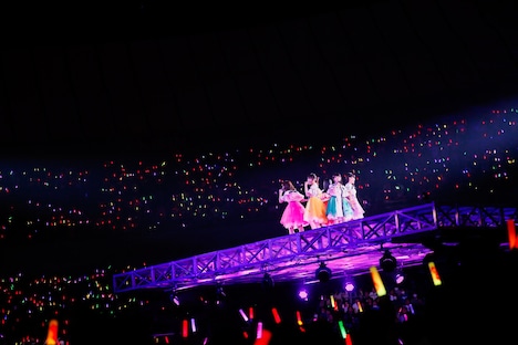 ワルキューレ「ワルキューレは裏切らない」神奈川・横浜アリーナ公演の様子。