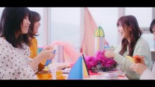 AKB48「ジャーバージャ」ミュージックビデオのワンシーン。