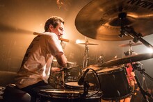 ドウメンヨウヘイ（Dr, Cho / HOTSQUALL）（Photo by manaty）