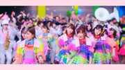 AKB48「ジャーバージャ」ミュージックビデオのワンシーン。