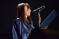 宮沢賢治「銀河鉄道の夜」を朗読する花川芽衣。